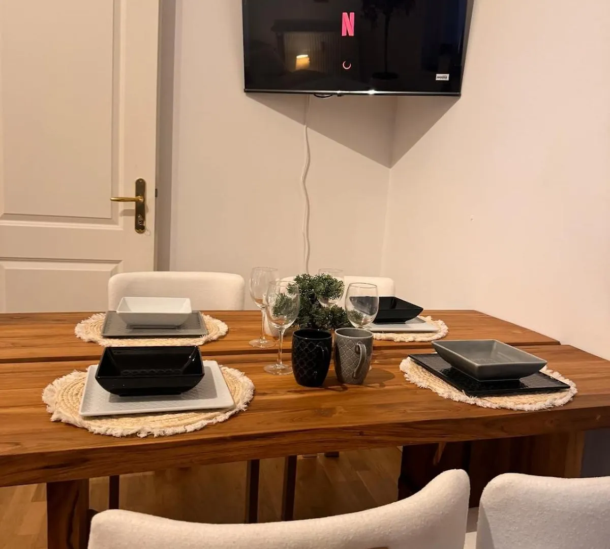 Cozy Altbau In Friedrichshain - Westwing Design Berlin Apartman