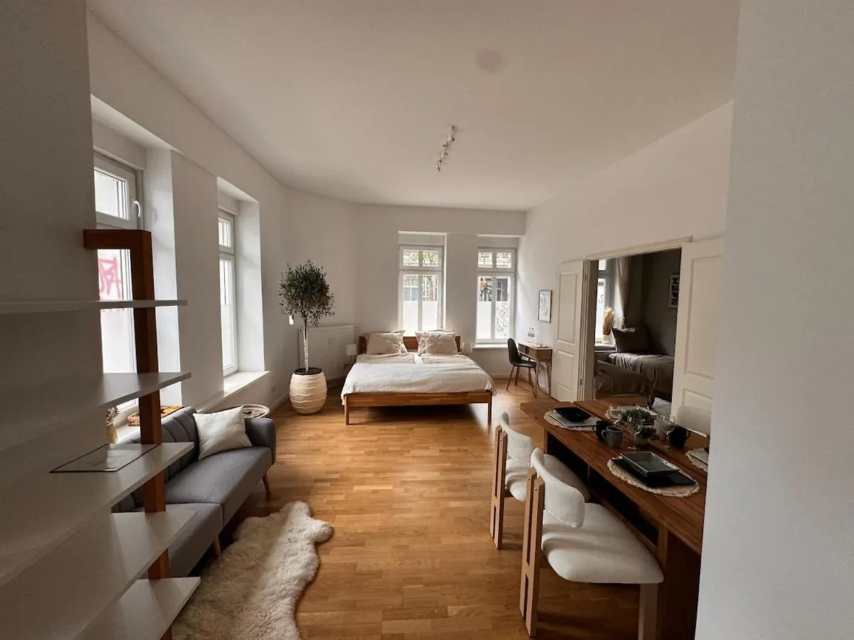 Cozy Altbau In Friedrichshain - Westwing Design Berlin Almanya