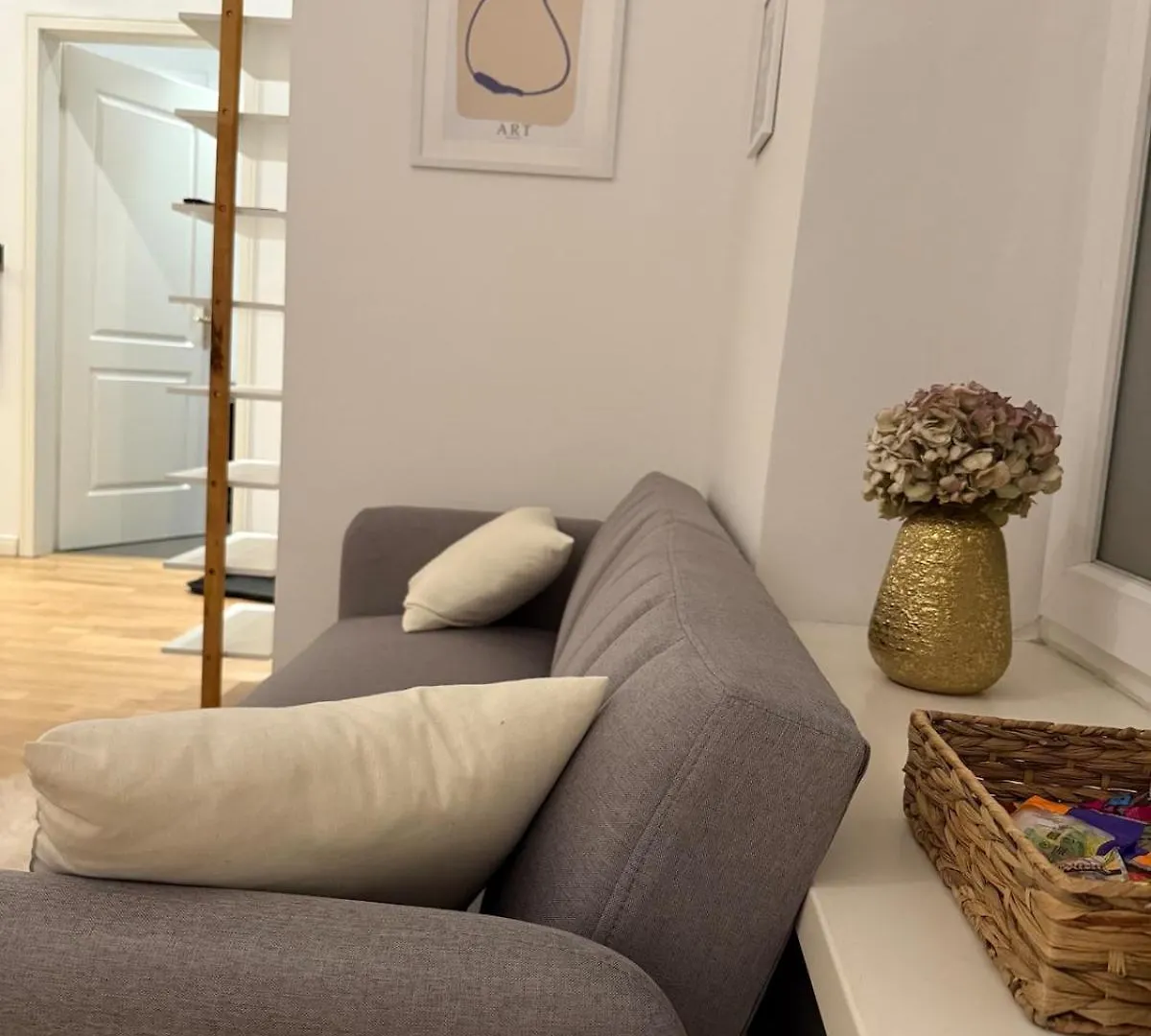 Cozy Altbau In Friedrichshain - Westwing Design Berlin Daire