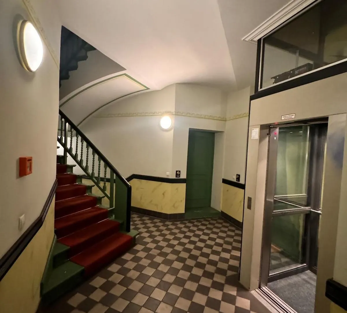 Cozy Altbau In Friedrichshain - Westwing Design Berlin Daire